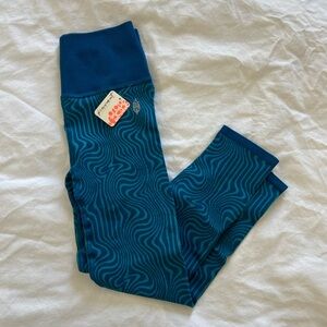 FP MOVEMENT BY FREE PEOPLE LEGGINGS SMALL NWT